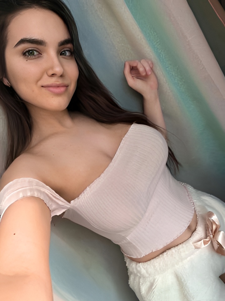 Индивидуалка Арина, доступна для личного знакомства от 5000 руб